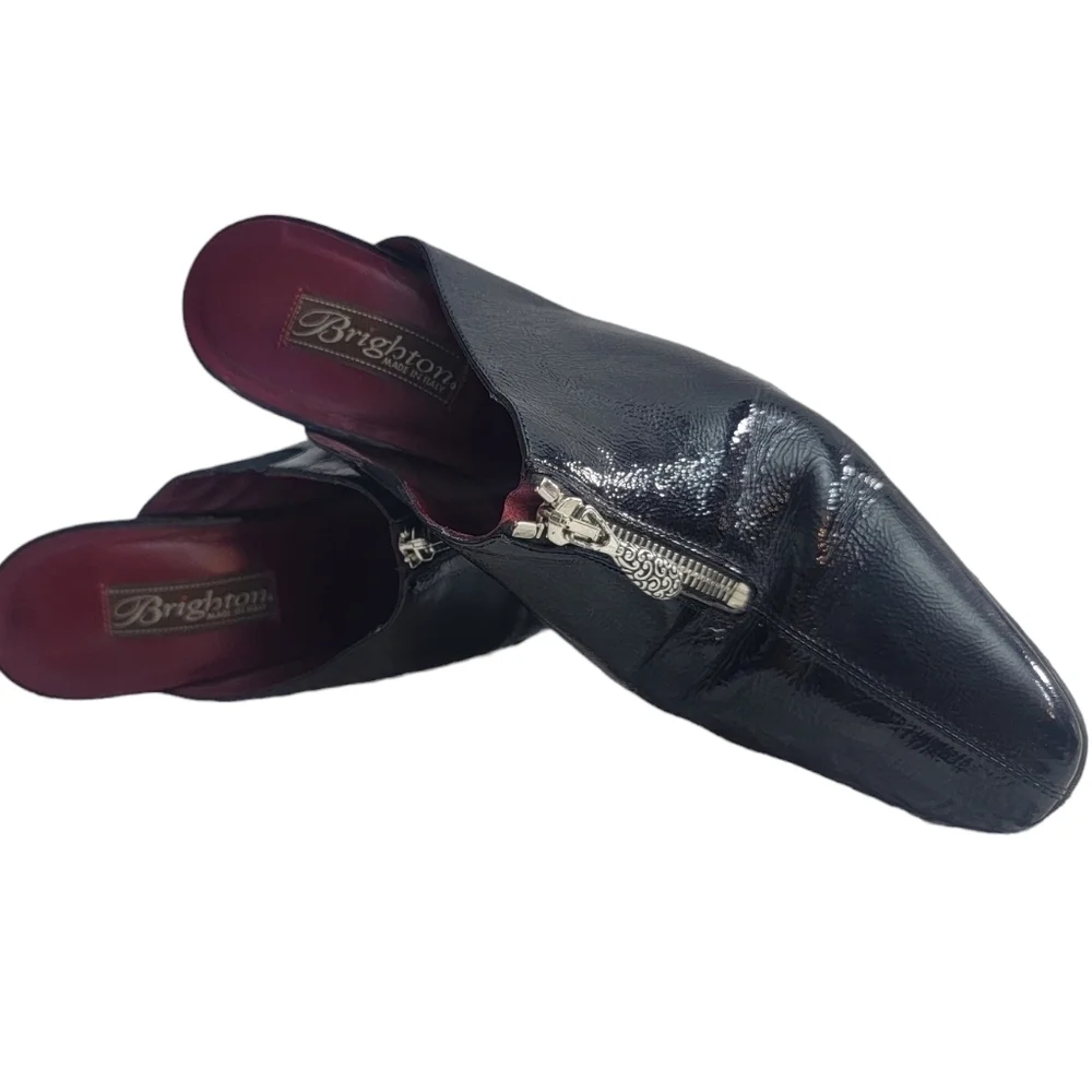 Brighton Vintage woman's size 9M. These are very shinny Patten leather.